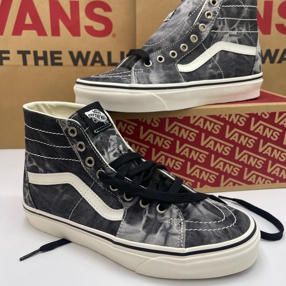 Vans WMNS Sk8-Hi Tapered (Denim Destroy)Black/ Marshmallow Sneakers
VN0A4U169FL - Picture 13 of 16